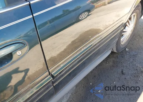 2002 Buick Lesabre Limited z USA, uszkodzony, nr VIN 1G4HR54K92U160256